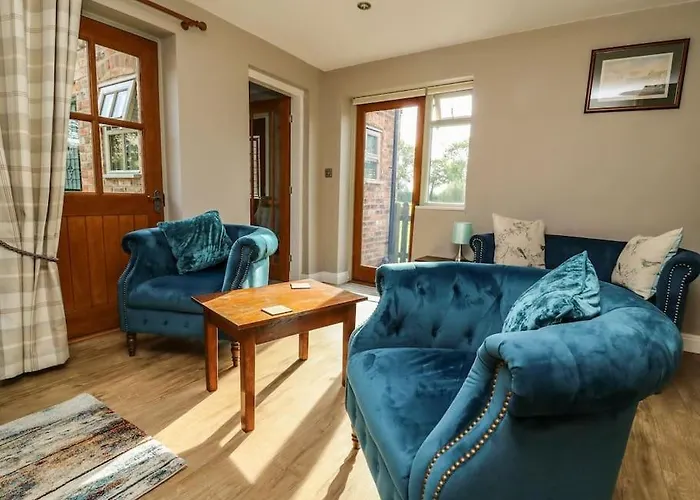 Decca Is Cheerful One Bedroom *