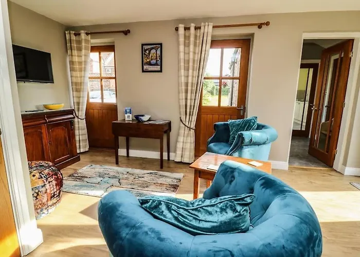 Decca Is Cheerful One Bedroom *